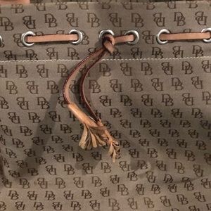 Dooney & Bourke tote